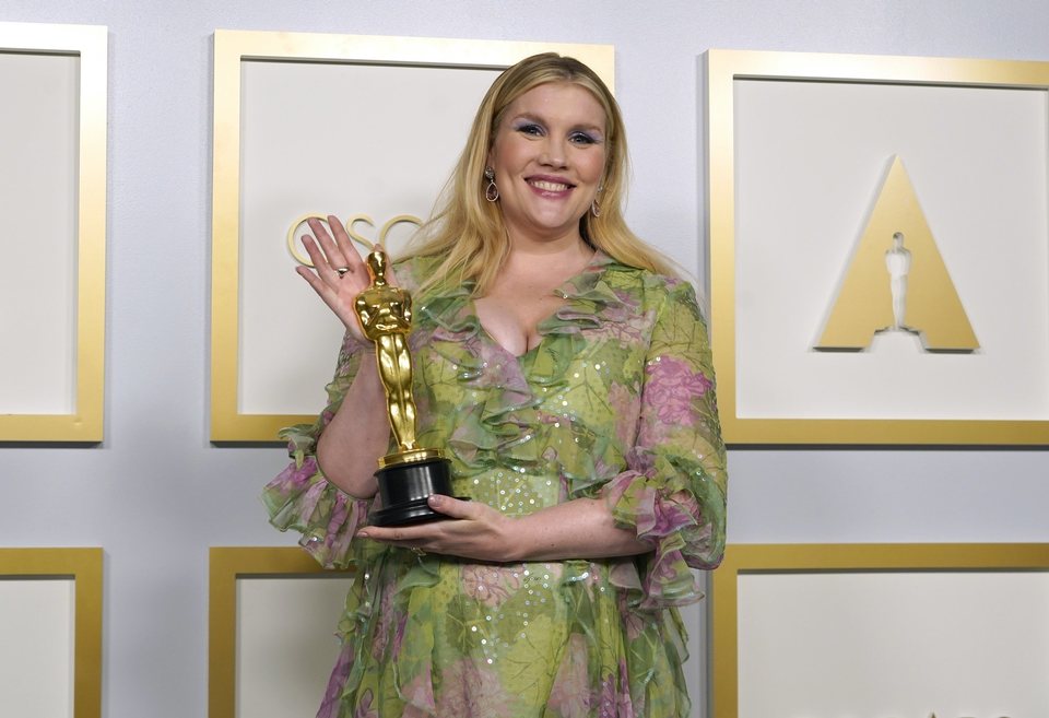 Emerald Fennell ganadora del Oscar 2021 a al Mejor Guion Original por 'Una joven prometedora'