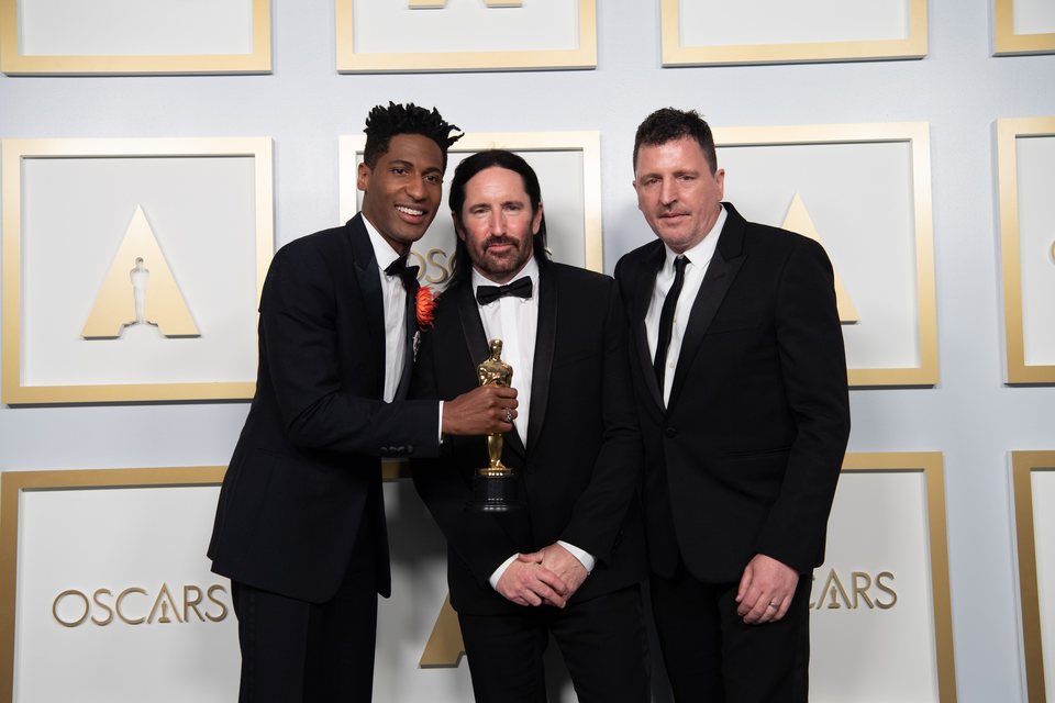 Jon Batiste, Trent Reznor y Atticus Ross ganadores del Oscar 2021 a la Mejor banda sonora