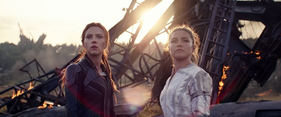 Scarlett Johansson y Florence Pugh en 'Viuda Negra'