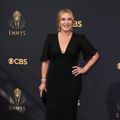 Kate Winslet en la alfombra roja de los Emmy 2021