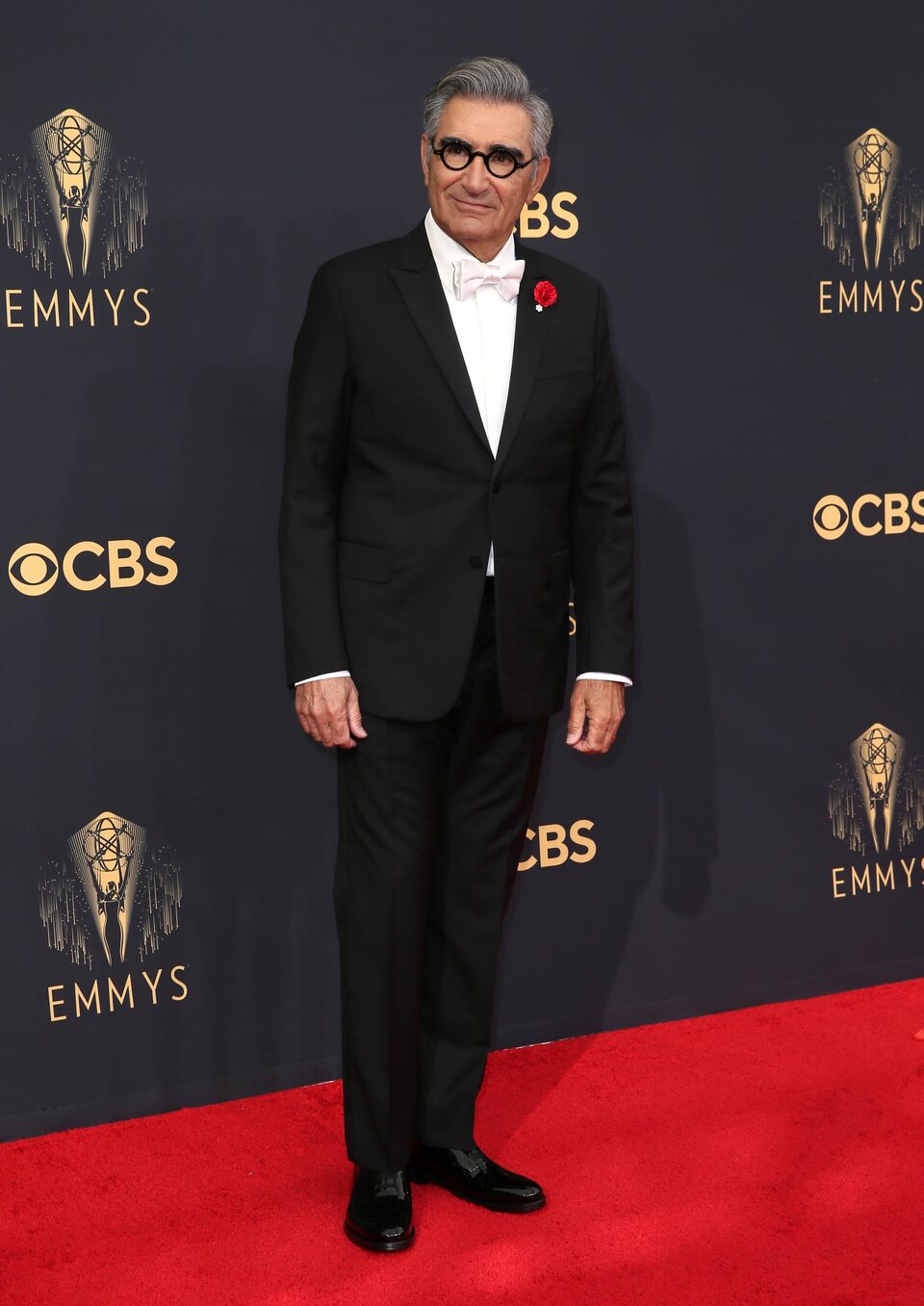 Eugene Levy en la alfombra roja de los Emmy 2021