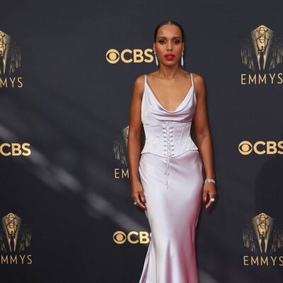 Kerry Washington en la alfombra roja de los Emmy 2021