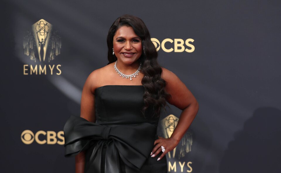 Mindy Kailing en la alfombra roja de los Emmy 2021