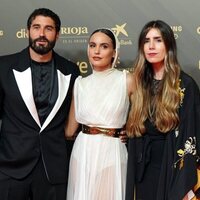 Alex Garcia y Veronica Echegui en la alfombra roja de la 36 edición de los Premios Goya