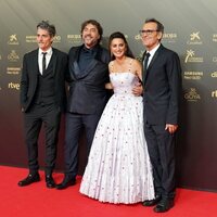 Javier Bardem, Penélope Cruz y Alberto Iglesias en la alfombra roja de la 36 edición de los Premios Goya