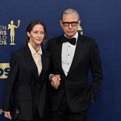 Emilie Livingston y Jeff Goldblum en los Premios del Sindicato de Actores 2022