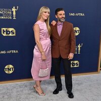 Elvira Lind y Oscar Isaac en los premios del Sindicato de Actores 2022