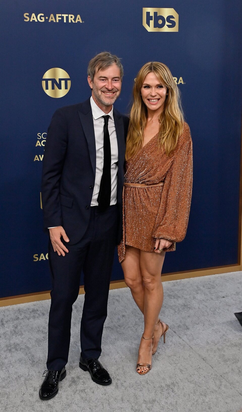 Mark Duplass y Katie Aselton en los premios del Sindicato de Actores 2022