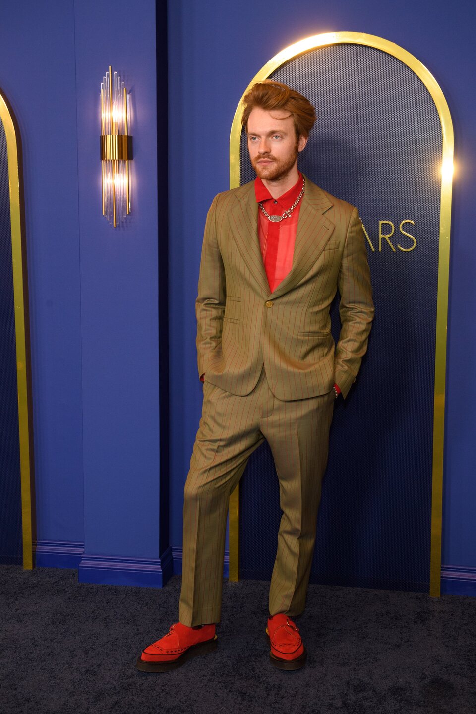 Finneas O'Connell en la comida de nominados a los Oscar 2022