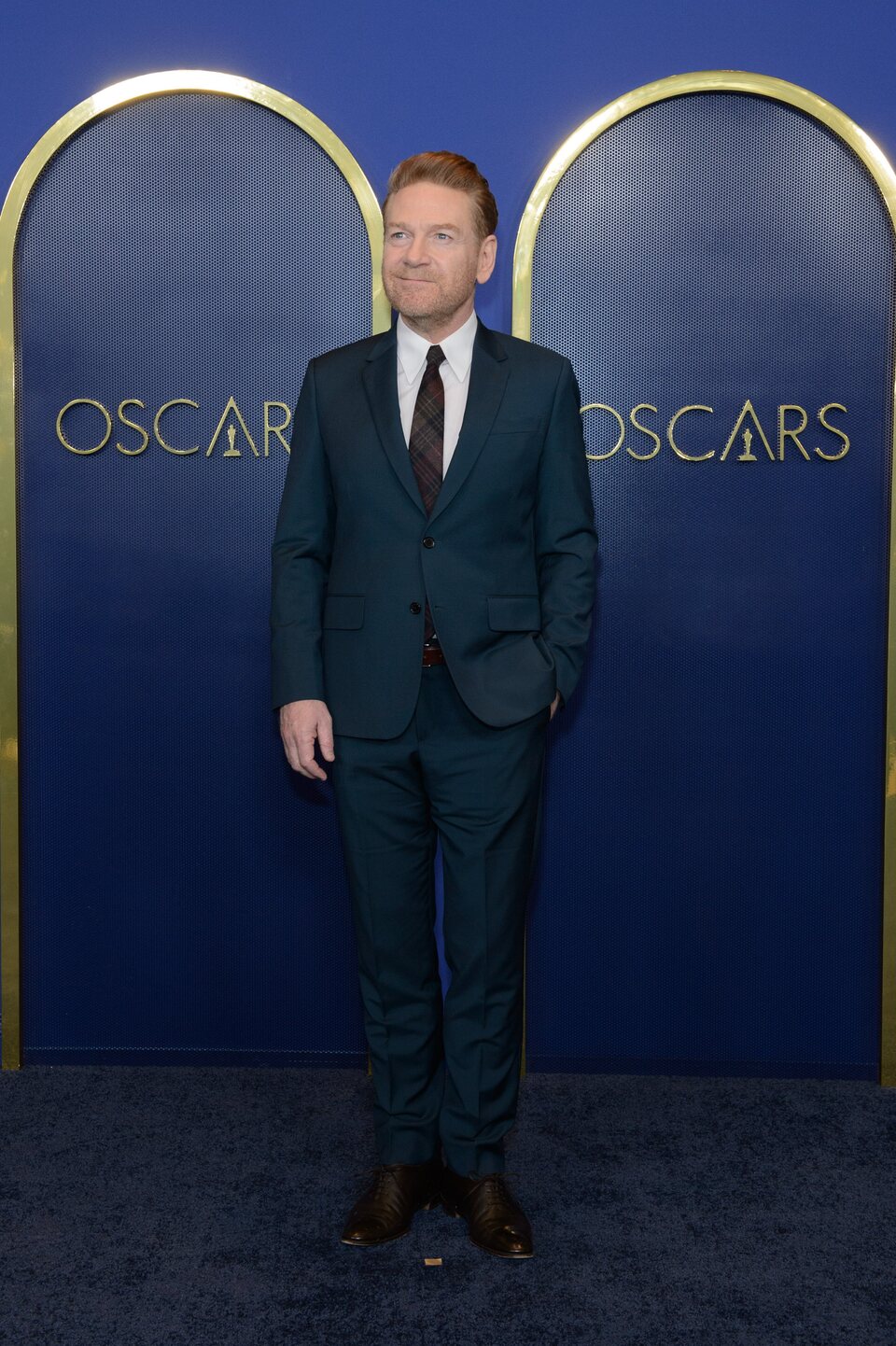 Kenneth Branagh en la comida de nominados a los Oscar 2022