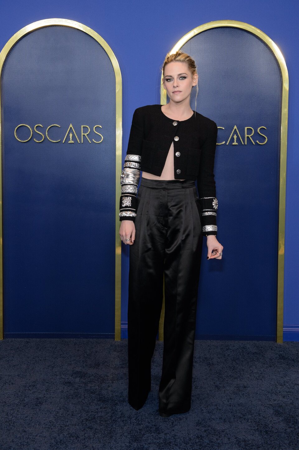 Kristen Stewart en la comida de nominados a los Oscar 2022