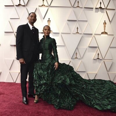 Will Smith y Jada Pinkett Smith en la alfombra roja de los Oscar 2022