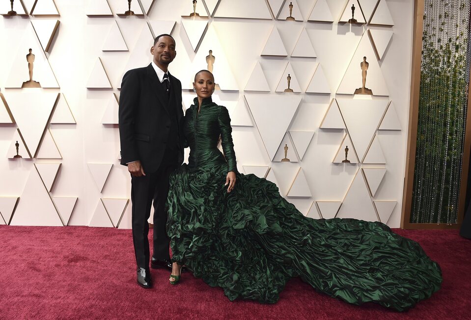 Will Smith y Jada Pinkett Smith en la alfombra roja de los Oscar 2022