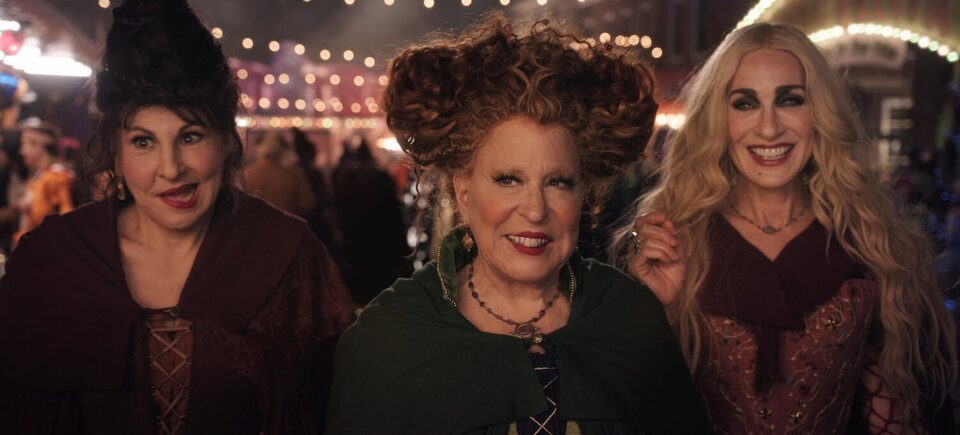 Bette Midler, Sarah Jessica Parker y Kathy Najimy en 'El retorno de las brujas 2'