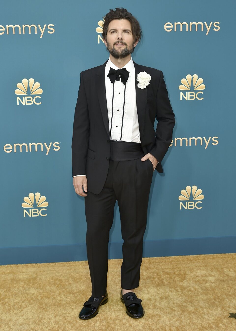 Adam Scott en la alfombra roja de los Emmy 2022