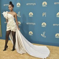 Kerry Washington en la alfombra roja de los Emmy 2022