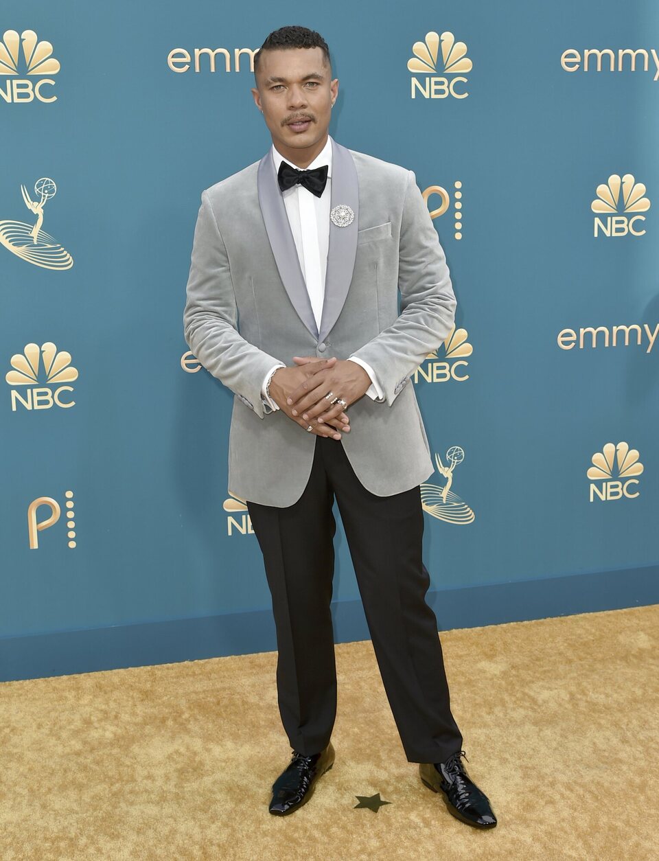 Ismael Cruz Córdova en la alfombra roja de los Emmy 2022