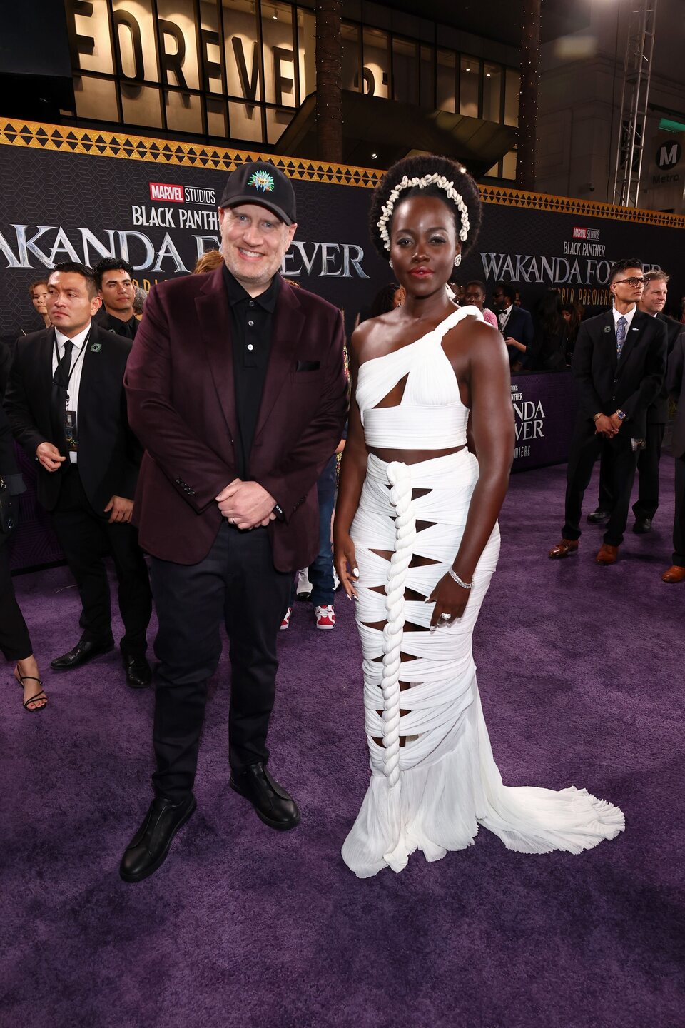 Kevin Feige y Lupita Nyong'o atienden la premiere mundial de 'Black Panther: Wakanda Forever'