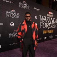 Winston Duke en la premiere de 'Black Panther: Wakanda Forever'