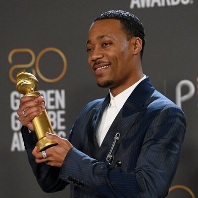 Tyler James Williams, ganador del Globo de Oro 2023 al mejor actor de reparto de una serie