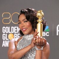 Angela Bassett, ganadora del Globo de Oro 2023 a la mejor actriz de reparto