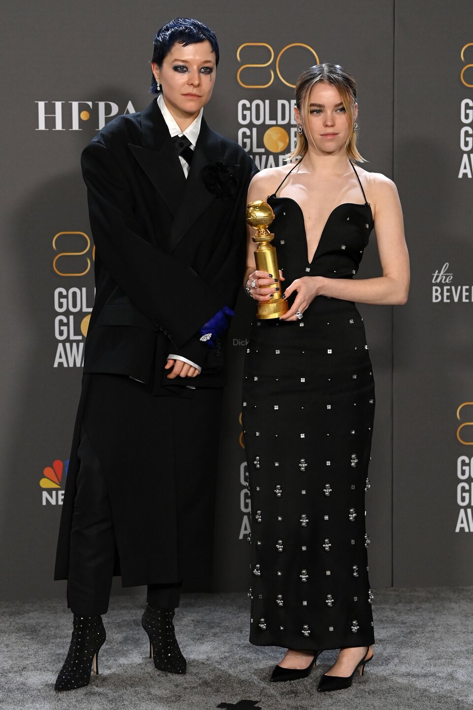 Emma D'Arcy y Milly Alcock con el Globo de Oro 2023 de 'La Casa del Dragón'