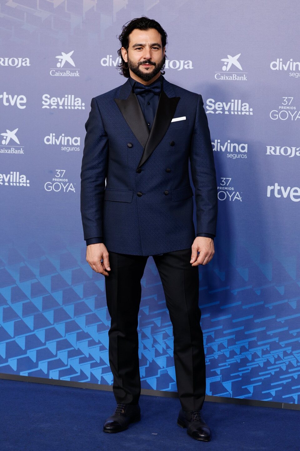 Antonio Velazquez en la alfombra azul de los Goya 2023