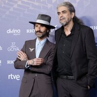 Leyva y Fernando León de Aranoa en la alfombra azul de los Goya 2023