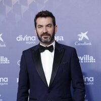 Arturo Valls en la alfombra azul de los Goya 2023