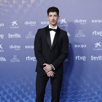 Manu Ríos en la alfombra azul de los Goya 2023