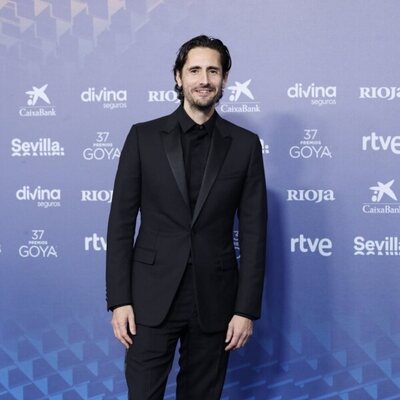 Juan Diego Botto en la alfombra azul de los Goya 2023