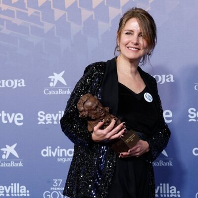 Manuela Ocón en la alfombra de ganadores de los Goya 2023