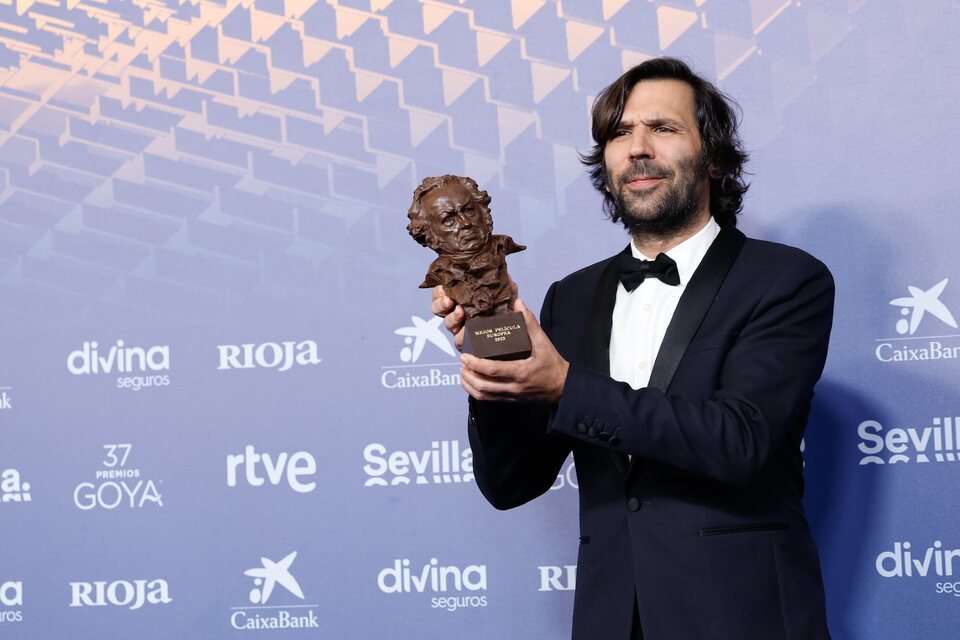 Enrique Costa en la alfombra de ganadores de los Goya 2023