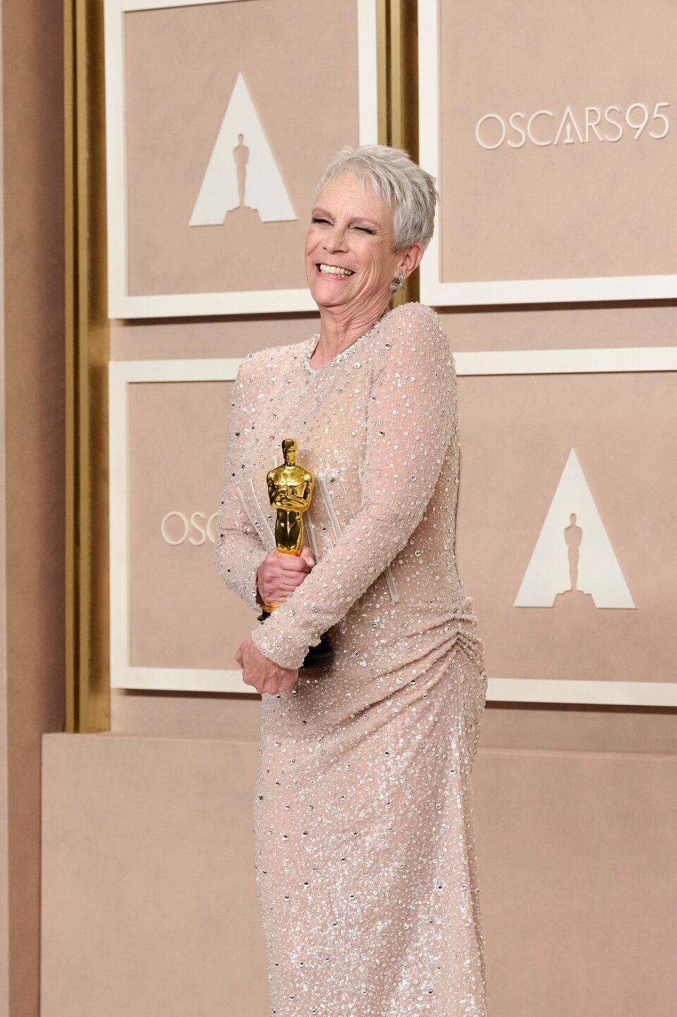 Jamie Lee Curtis, ganadora del Oscar 2023 a la Mejor actriz de reparto