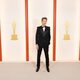 Austin Butler en la alfombra champagne de los Oscar 2023