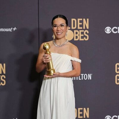 Ali Wong ganadora del Globo de Oro 2024