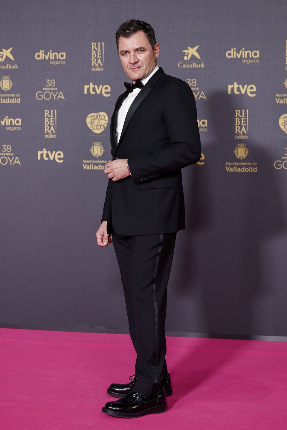 Alex Brendemuhl llega a la alfombra roja de los Goya 2024