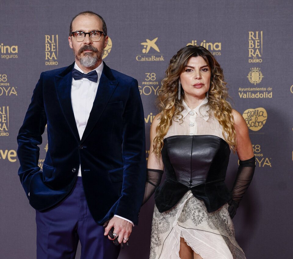 Fele Martínez y Mónica Regueiro llegan a la alfombra roja de los Goya 2024