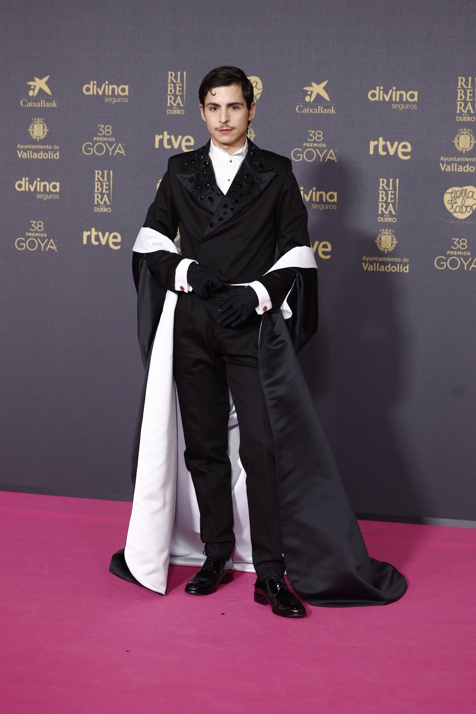 Omar Banana llega a la alfombra roja de los Goya 2024