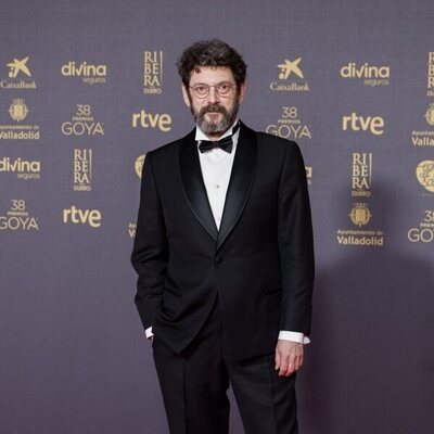 Manolo Solo llega a la alfombra roja de los Goya 2024