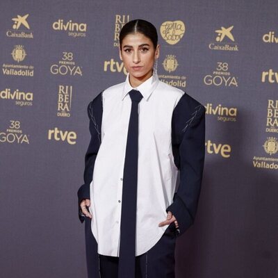 Carolina Yuste llega a la alfombra roja de los Goya 2024