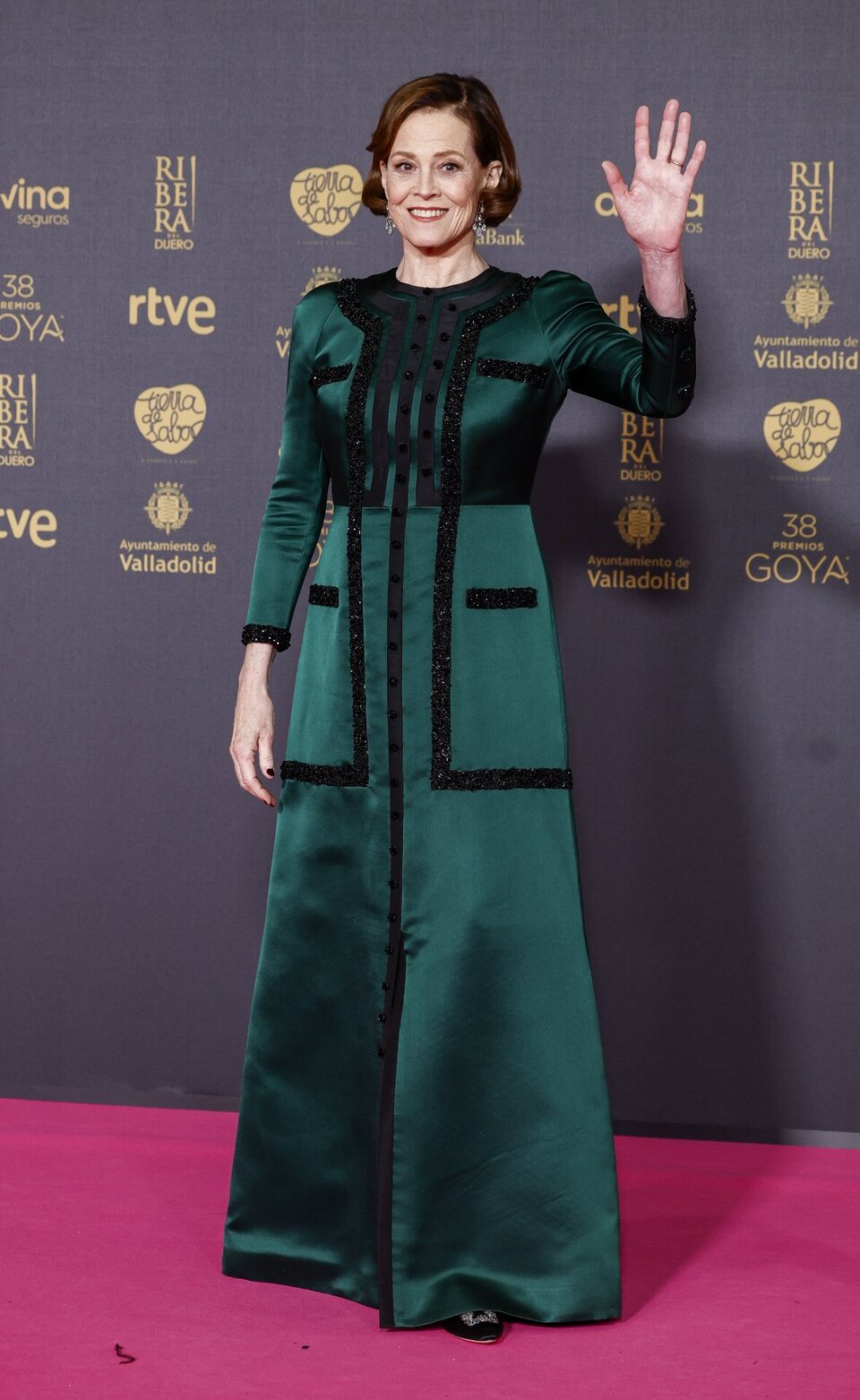 Sigourney Weaver llega a la alfombra roja de los Goya 2024