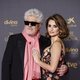 Penélope Cruz y Pedro Almodóvar en la alfombra roja de los Goya 2024