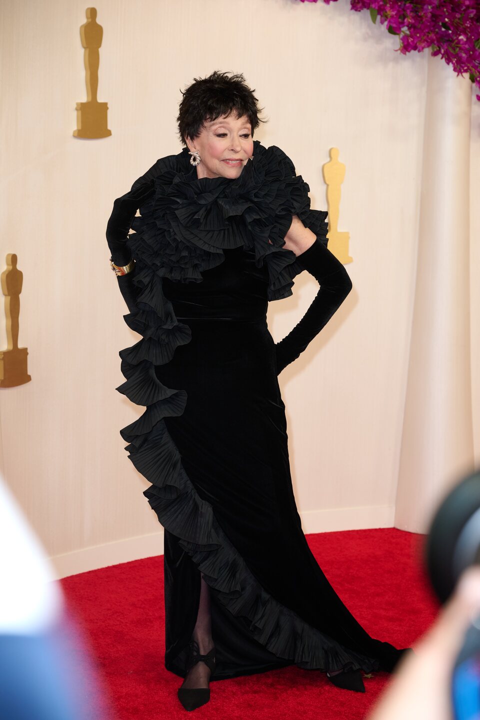 Rita Moreno en la alfombra roja de los Oscar 2024