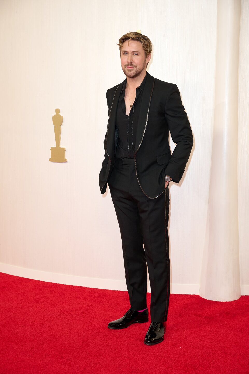 Ryan Gosling en la alfombra roja de los Oscar 2024