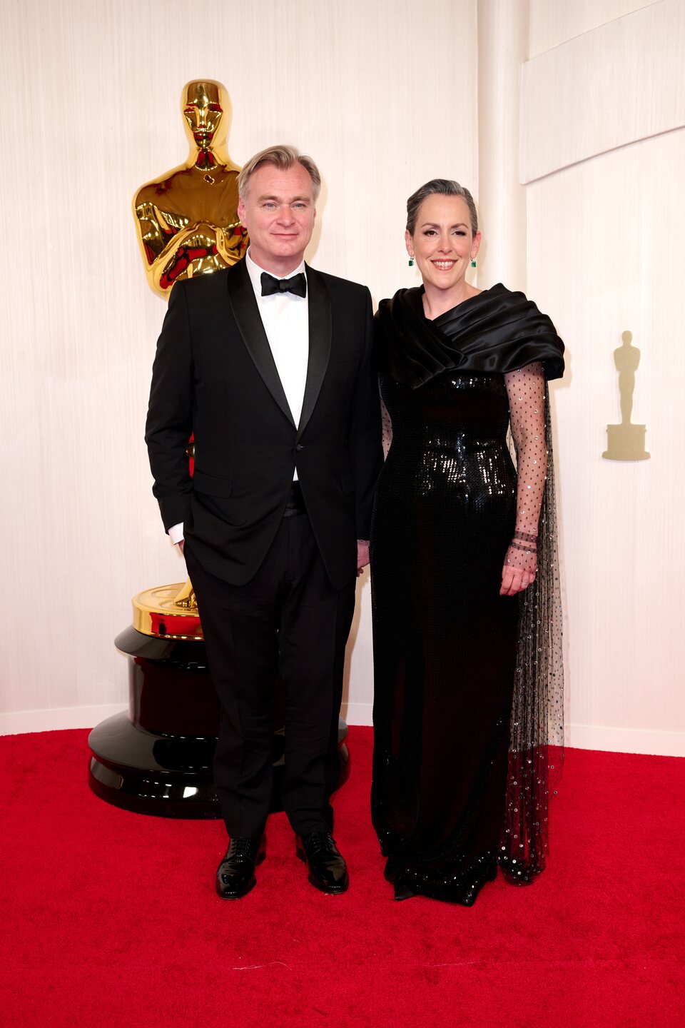 Christopher Nolan y Emma Thomas en la alfombra roja de los Oscar 2024