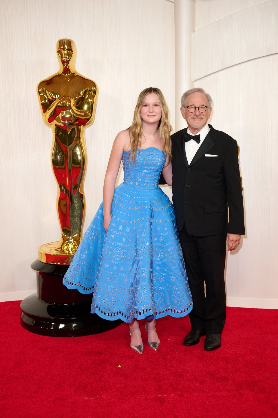 Steven Spielberg en la alfombra roja de los Oscar 2024