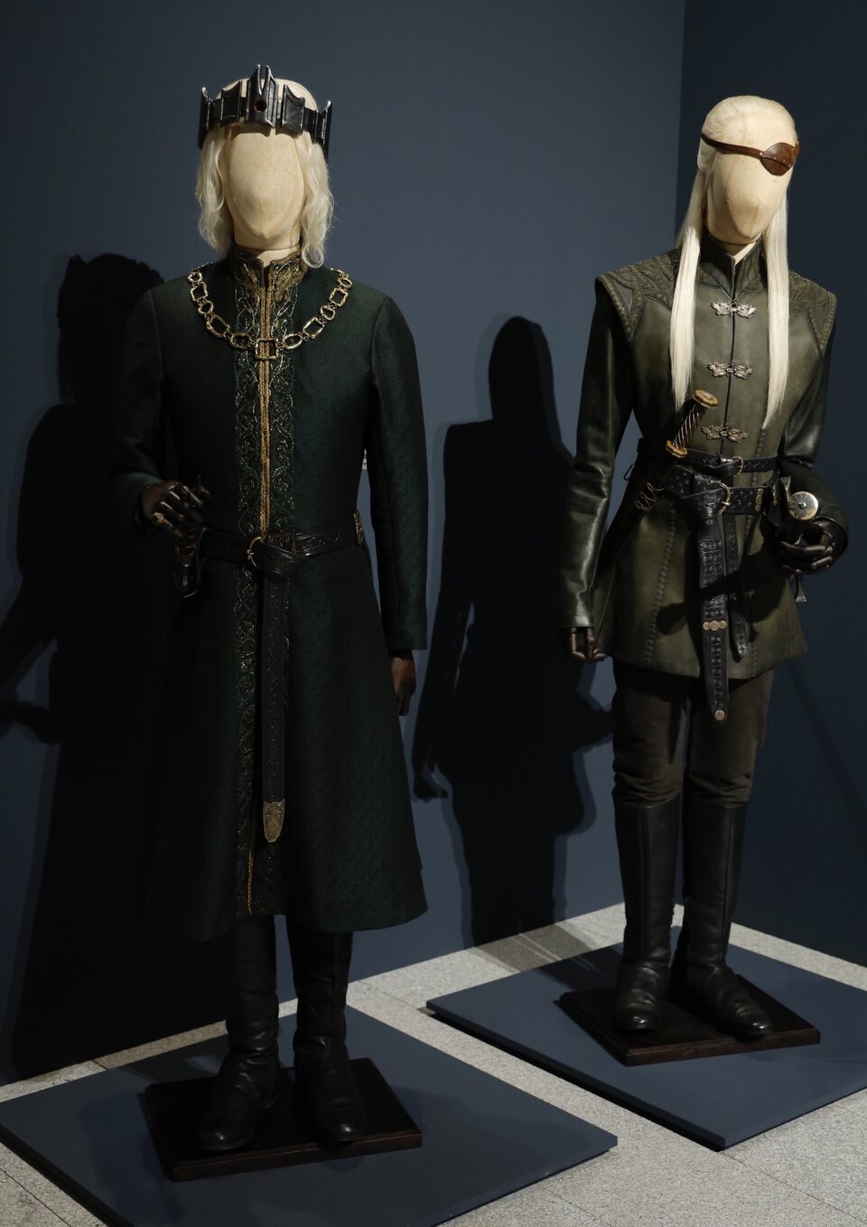 Los trajes de Aegon y Aemond Targaryen en la segunda temporada de 'La Casa del Dragón'