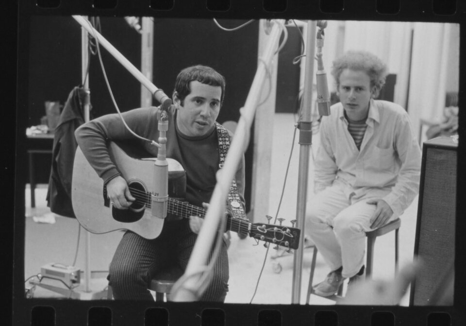 In Restless Dreams: La música de Paul Simon