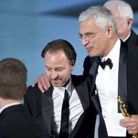 Fischer Stevens y Louie Psihoyos con su Oscar